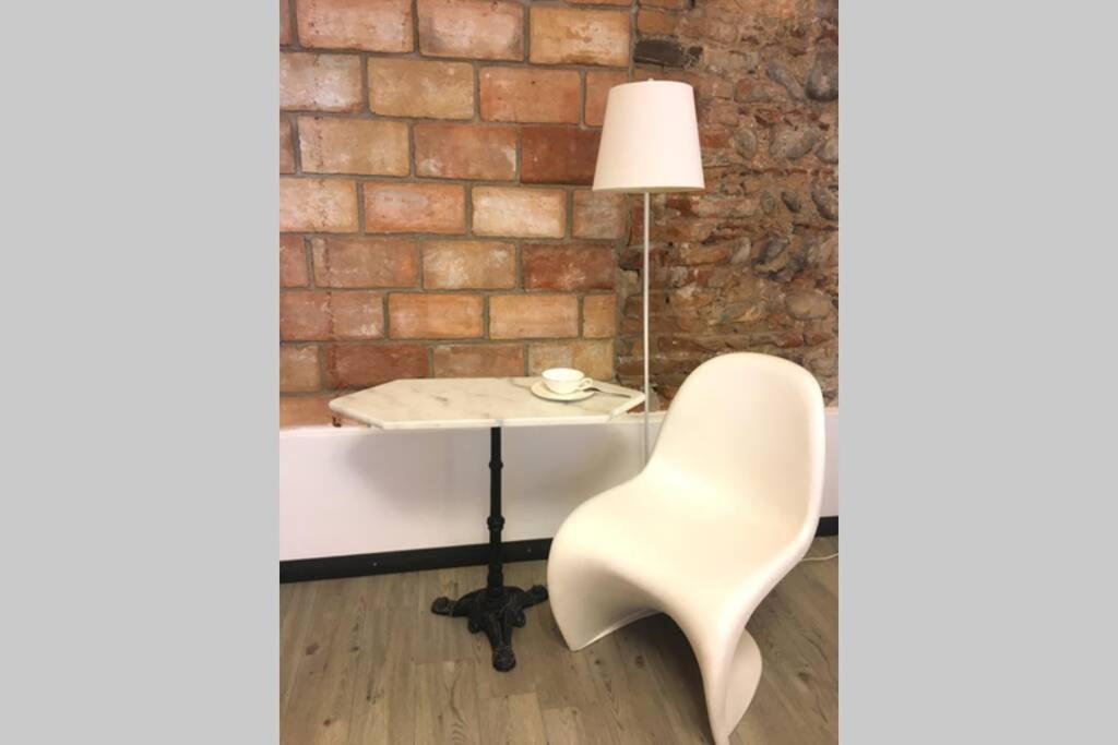 Punto Luce Home In Center Of Verona Bagian luar foto